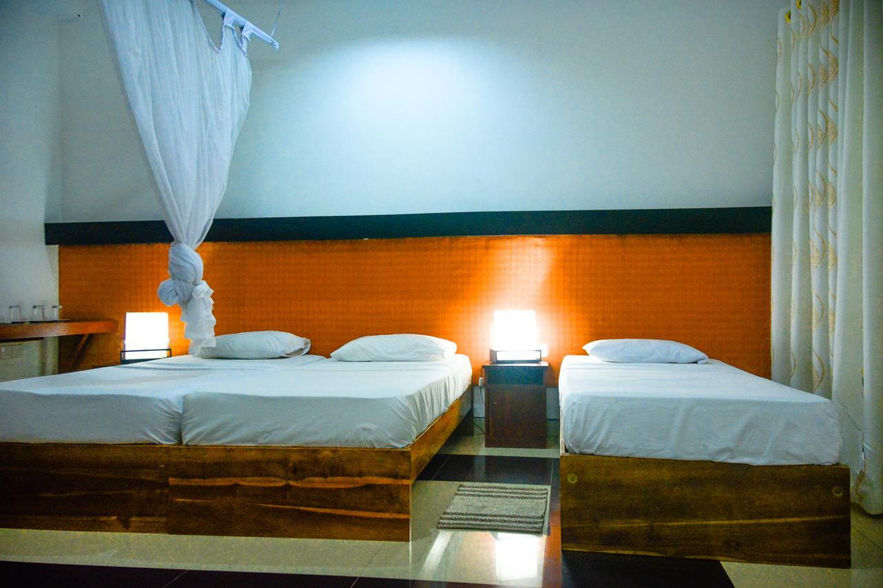 Rainbow Beach Hotel Negombo Exterior foto